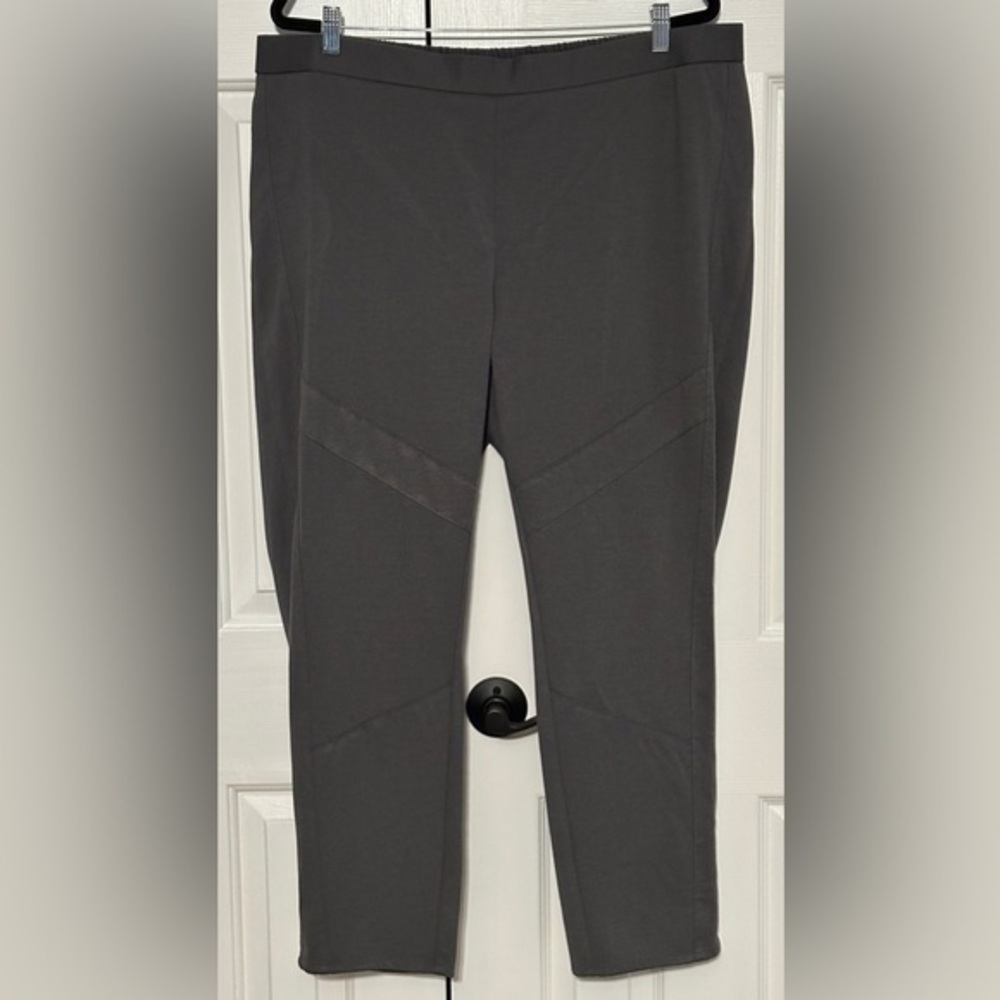 Catherines Black Label Sculpting Stretch Ankle Pants – Gray (2X)